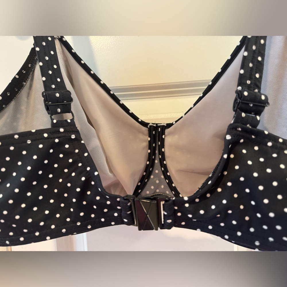 Freya underwire, polka dot, ruffle swimsuit top, 38H - Picture 3 of 4